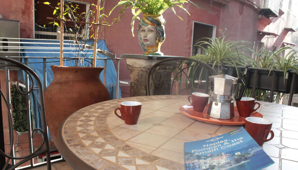 Casa Latina Acomodação com café da manhã Nápoles Exterior foto